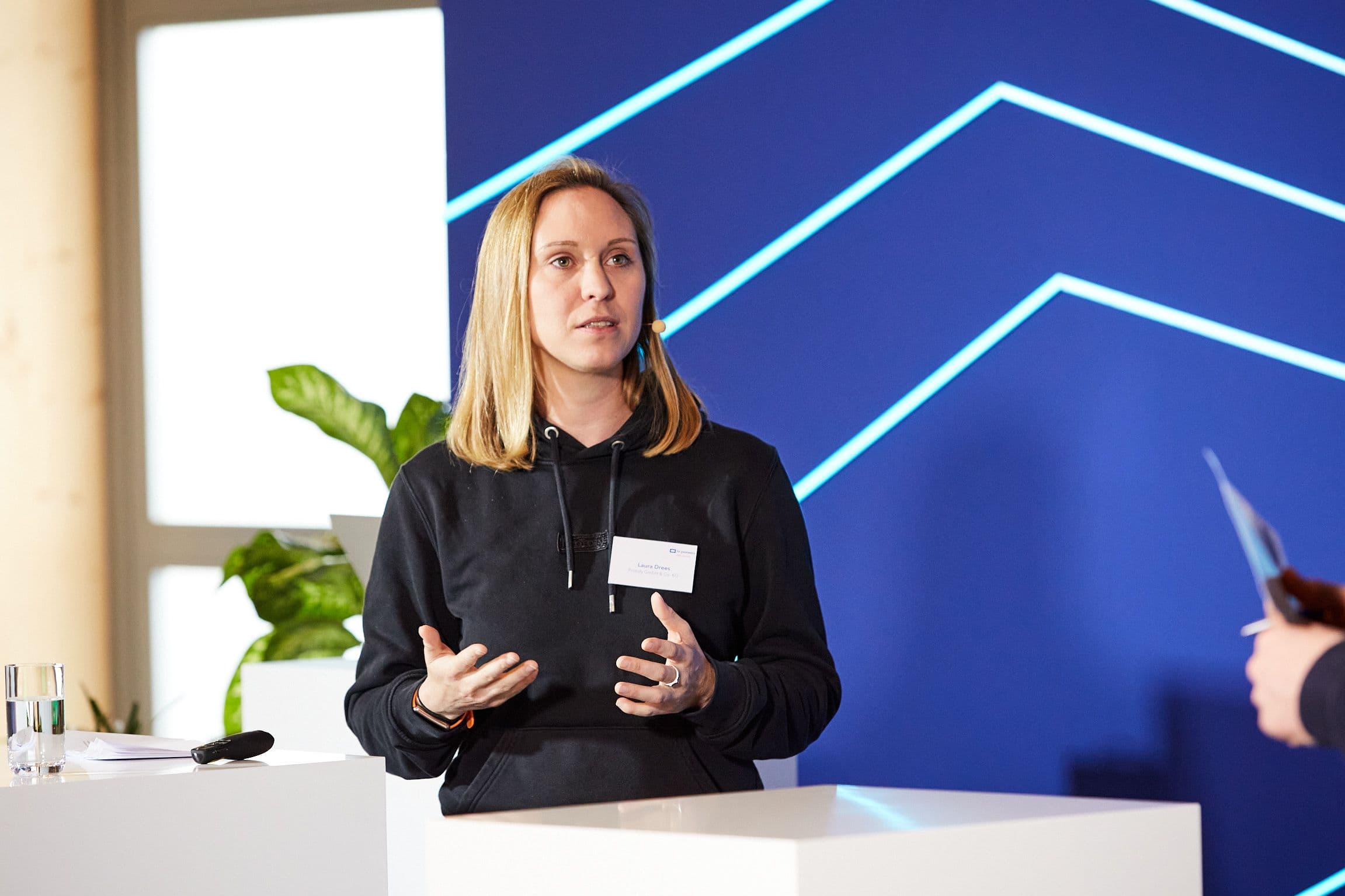 Laura Drees auf der Agile HR Conference 2021 (Foto: Marc Thürbach)